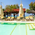 Villaggio Tramonto קאפו ואטיצ'אנו