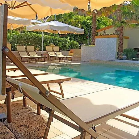 Villaggio Tramonto 3* קאפו ואטיצ'אנו