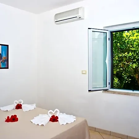 Villaggio Tramonto 3* קאפו ואטיצ'אנו